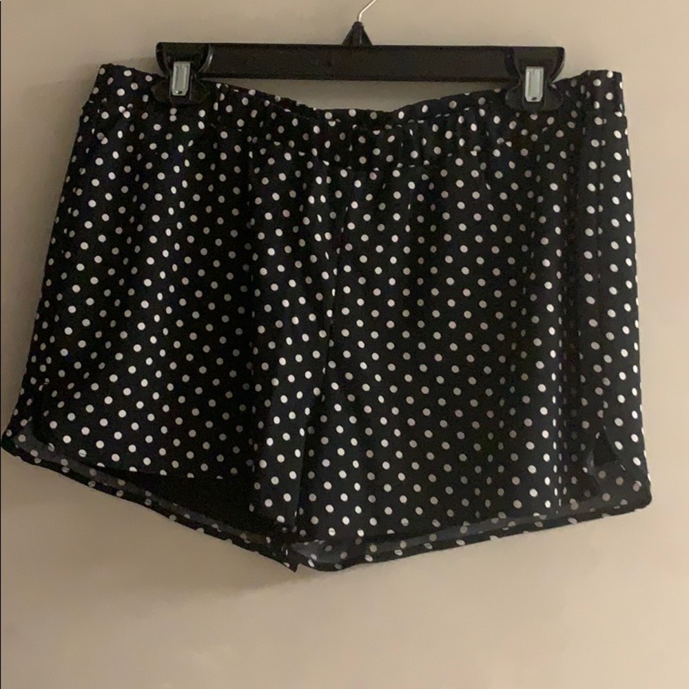 Pim Larkin shorts